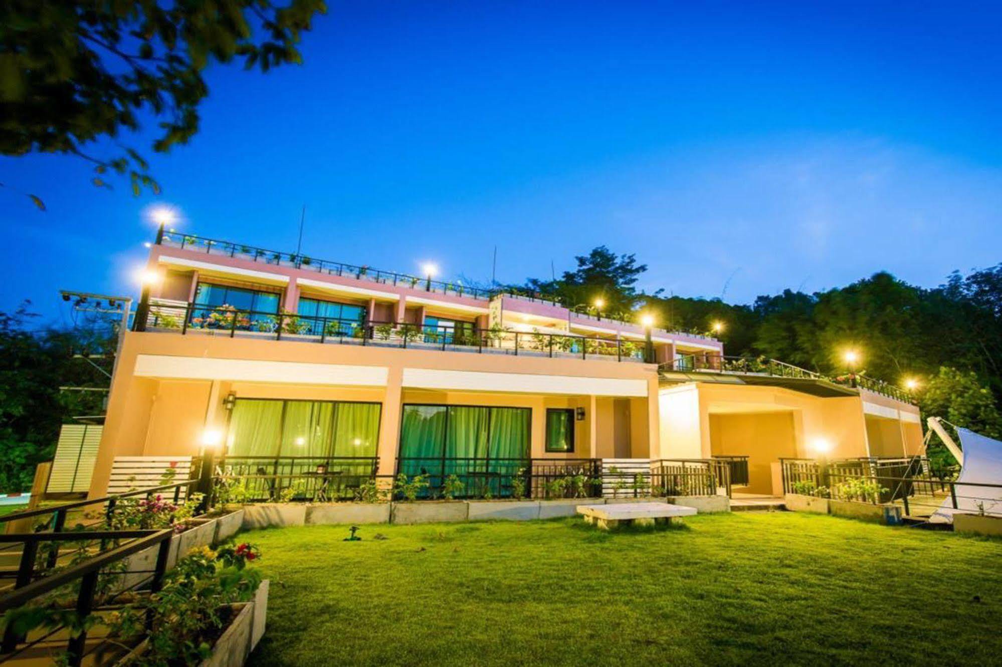 โฮเต็ล ออน ฮิลล์ท็อป Hotel กะทู้ ภายนอก รูปภาพ